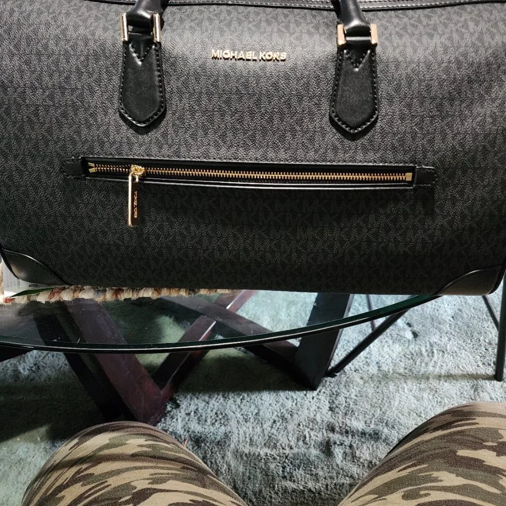 Michael Kors travel duffel bag - Picture 8 of 8